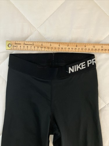 Nike Pro Leggings Women's XS Black Capri Mid-Rise Dri-Fit Workout Sportswear - Picture 3 of 6
