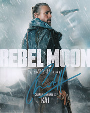 CHARLIE HUNNAM signed autograph 20x25cm REBEL MOON in person autograph ACOA