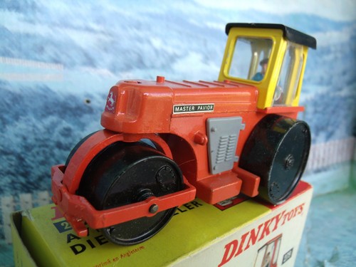 1/43 Dinky No.279 Aveling Barford Diesel - Picture 2 of 3