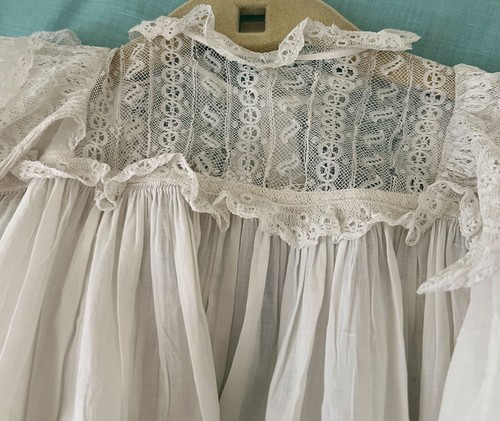 Vestido de bautizo eduardiano antiguo hecho a mano con encaje bordado ZZ181 - Imagen 2 de 8