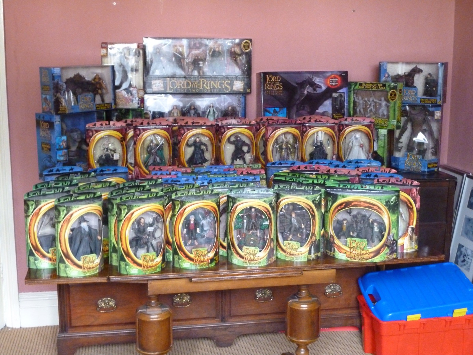 Lord Of The Rings Figure Collection - New In Boxes Over 90 Pieces All 3 films Lord Of The Rings Figure Collection - New In Boxes Over 90 Pieces All 3 films