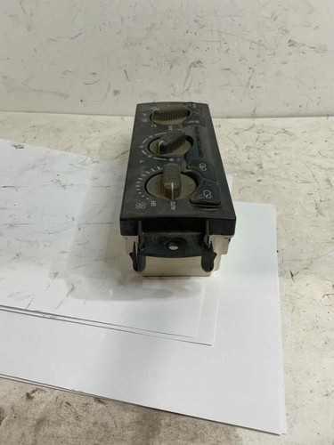 99-00 GMC Envoy (Short W.B.) Heater A/C Control 15756179 4.3L 6Cyl 4x4 655-825 - Picture 6 of 11