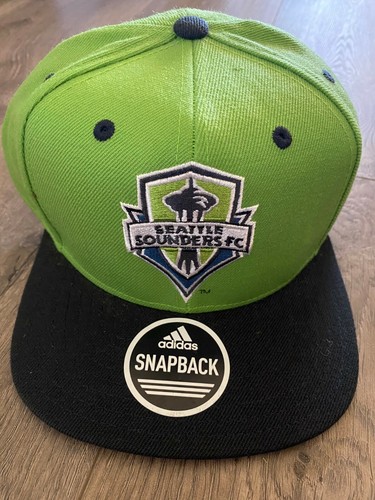 NEU Adidas MLS MAJOR LEAGUE FUSSBALL SEATTLE SOUNDERS FC MÜTZE KAPPE DRUCKKNOPFLASCHE GRÜN - Bild 1 von 5