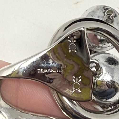 Vintage SIGNED Trifari Fish Whale BEADED Necklace Embossed Silver Tone Nautical - Picture 6 of 6