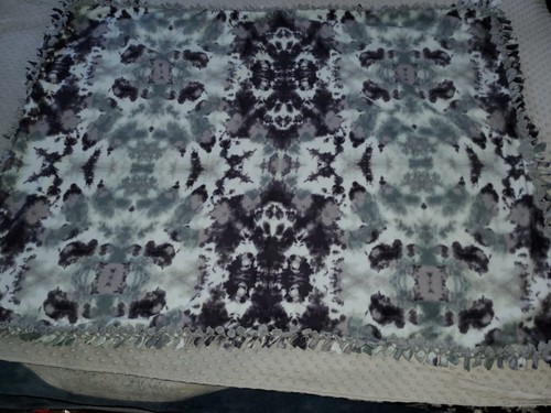 WARM HANDMADE 2 layer fringe tie blanket/throw BABY Aqua Charcoal Tiedye 60"×46" - Picture 2 of 8