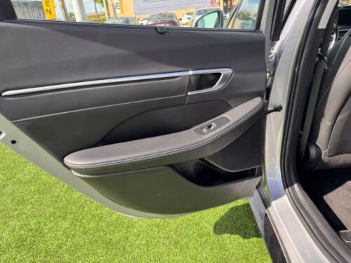 2023 Hyundai Sonata Limited Sedan 4D - Picture 16 of 30