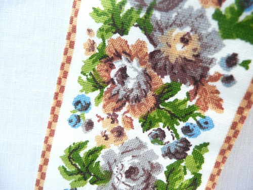 galon ancien vintage en coton à décors de fleurs et de feuillages - Imagen 4 de 6