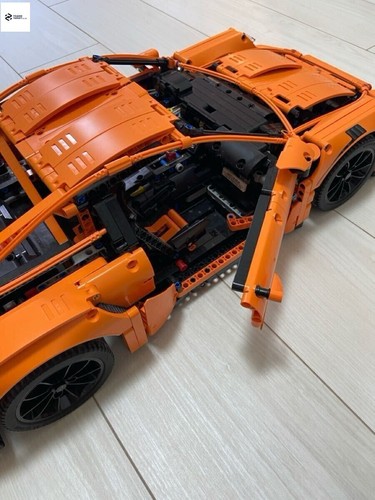 LEGO Technic Porsche 911 GT3 RS 42056 In 2016 Used Retired - Picture 6 of 8
