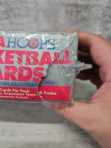 1989-90 NBA Hoops Trading Cards Full Box 36 Packs Basketball Vintage (B) - Picture 4 of 5