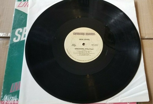 Meeresspiegel, Turnschuhe (vierundfünfzig) mit Etikett Leben in einem Traum; 12" LP in Schrumpf - Bild 2 von 3
