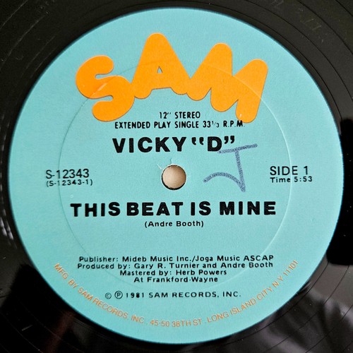 BOOGIE / DISCO-FUNK - VICKY D - THIS BEAT IS MINE - SAM RECORDS ORIGINAL PRESS - Picture 3 of 4