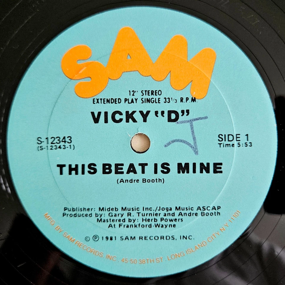 BOOGIE / DISCO-FUNK - VICKY D - THIS BEAT IS MINE - SAM RECORDS ORIGINAL PRESS - Image 3 of 4