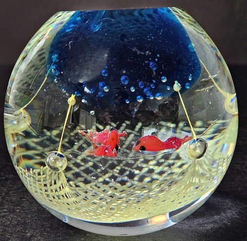 Vintage Handblown Art Glass Paperweight w/ Blue Sea, Shrimp, Bubbles & Fish Net - Picture 7 of 15
