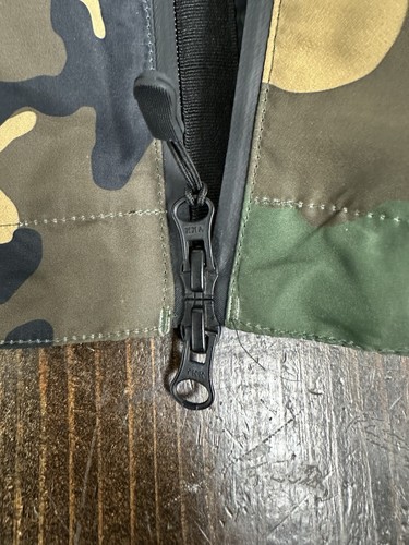 HUF Camo Reflective Double Zipper Skate Jacket Windbreaker Hooded - Size Large - Bild 17 von 22