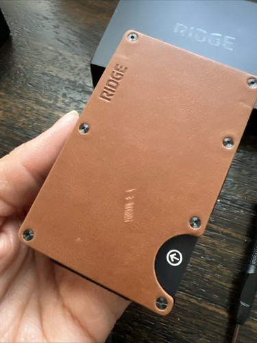 Ridge Delgada RFID Bloqueo Cartera Cuero Correa para Efectivo Marrón Tabaco seminueva - Imagen 4 de 7