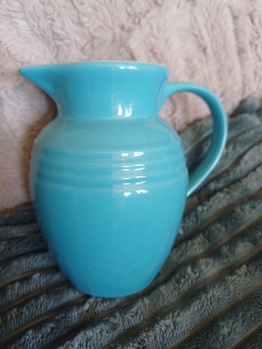 Le Creuset Pitcher Ewer Jug Stoneware Ribbed 0.7 Litres - Picture 4 of 7