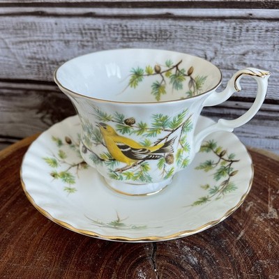 ROYAL ALBERT Tea Cup Saucer Woodland Series Goldfinch Bone China Donna Tartt Vtg
