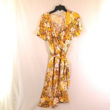 Shelby & Palmer Yellow Floral Wrap Dress Short Sleeve V-Neck Knee Length Sz 12