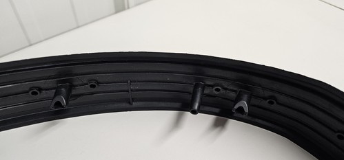 GENUINE GM 15574114 Front Bumper Strip Guard 1988-2000 CHEVY GMC TRUCKS YUKON - Picture 6 of 12