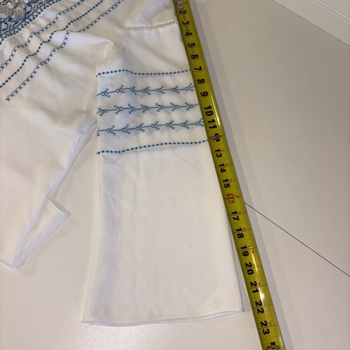 Camicetta contadina Jones New York ricamata bianca con orlo blu ~ donna media - Foto 8 di 16