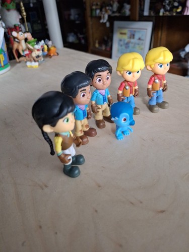 Dino Ranch Jon, Miguel & Min 3" bewegliche Figuren 6 Stück - Bild 6 von 6