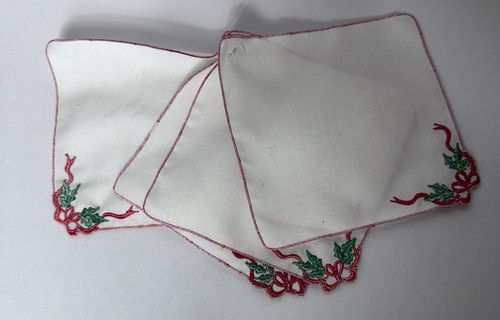 Poinsettia Leaf Embroidered Christmas Set of 4 Napkins Vintage 6 “ Square Small - Picture 1 of 4