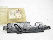Grote 85450-5 Tail Light Lamp Connector Plate - LEFT