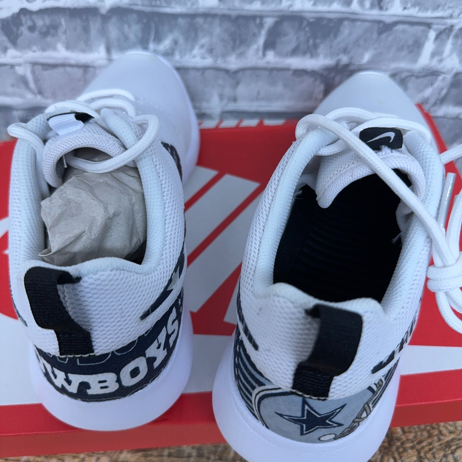 Nike Roshe One White Dallas Cowboys Custom 844994-100 Womens Size 7 New