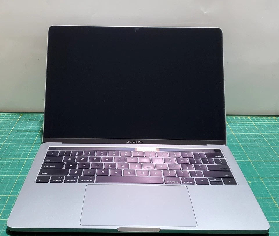 Apple MacBook Pro 13" 2017 · i5 · 16GB · 500GB, Foto 2 von 5