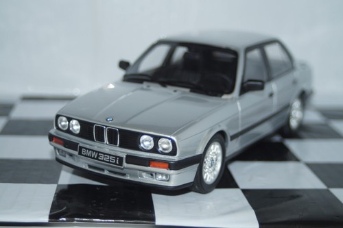 OTTO BMW E30 325i Sedan silver 1988 1:18 OT912 - Picture 6 of 8