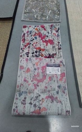 IVORY / RED 2'-2" x 7'-0" Back Stain Rug, Reduced Price 1172772237 EVK284Q-27 - Picture 2 of 4