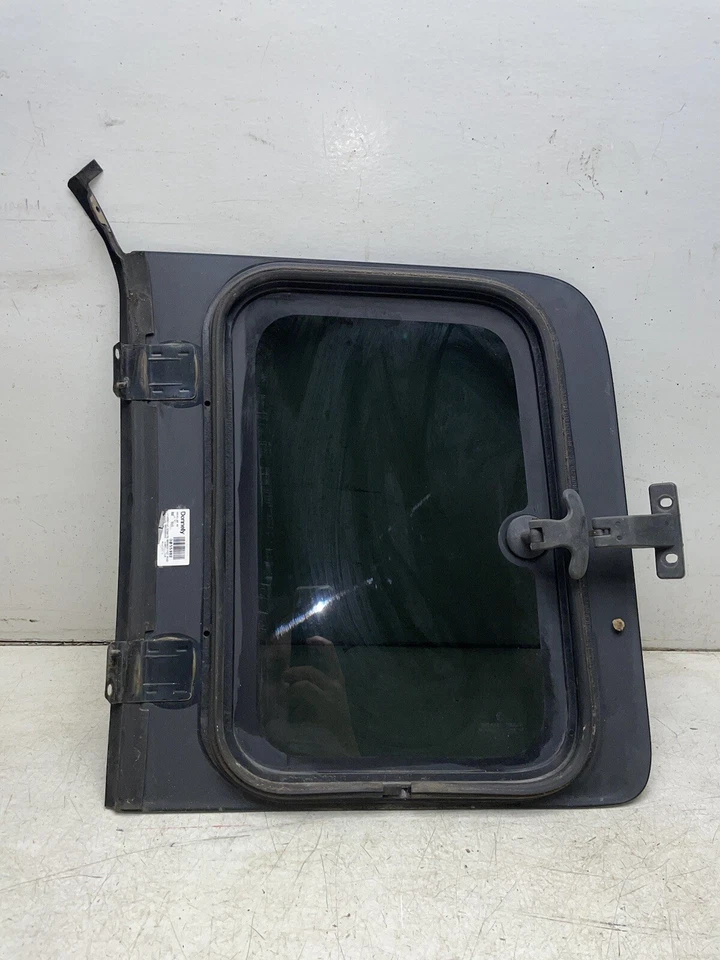 4-дверное пассажирское правое заднее четверть окна 99-02 Dodge Ram с четырехдверной кабиной B692 - Изображение 3 из 4