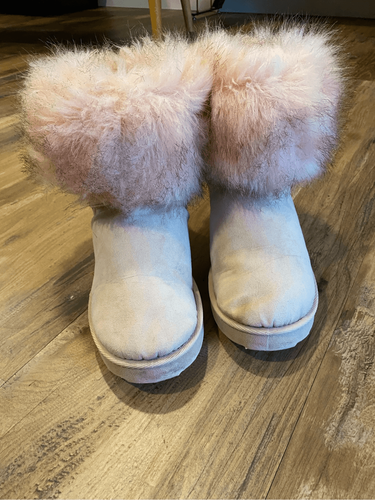 Pink Furry UGG Boots Size 10 Women’s Ankle Slip On  Sheepskin Lined Shoes - Picture 16 of 16