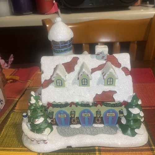 Hawthorne Village Rudolph’s Christmas Village Watch Tower Reindeer Barn, 79055 - Picture 4 of 5