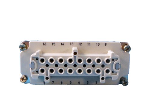 KEYENCE KV-B16XC　✕3 KEYENCE KV-B16XC ✕3 16-point Screw Terminal Block - KV-B16XC