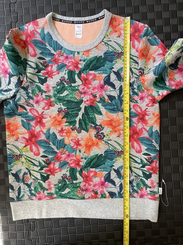 Women Bonds Sweatshirt Floral Grey Pullover NEW Size S Designed in Australia - Picture 10 of 17