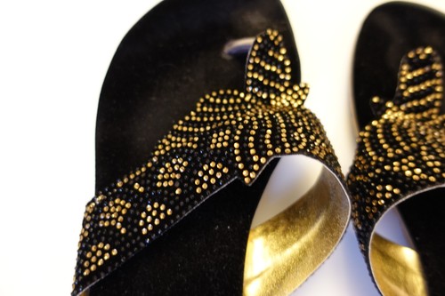 Beautiful Black Asian Ethnic Ladies Flats with gold & black beadwork -EU size 39 - Picture 3 of 9