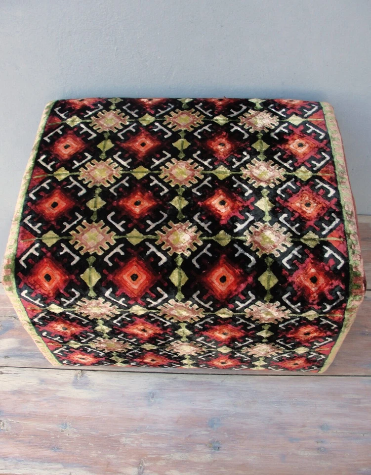 Embroidered Kilim Ottoman, Vintage Embroidery Pouf - Image 3 of 4