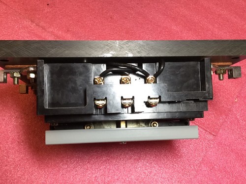 General Electric CR160MC32022AAAAA Mechanically Held Lighting Contactor - Picture 5 of 12