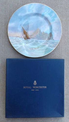 "ROYAL WORCESTER" - FRANCIS CLARK - SIGNED SELECTION OF PLATES - BOXED. - Picture 32 of 53