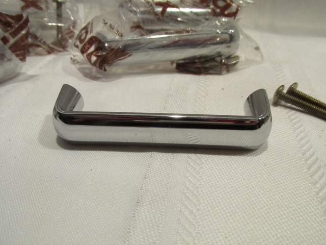 8 NEW 3 3/8" DRESSER DRAWER PULLS CABINET HANDLES KNOBS - CHROME - 3" ON CENTER 8 NEW 3 3/8" DRESSER DRAWER PULLS CABINET HANDLES KNOBS - CHROME - 3" ON CENTER