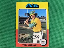 1975 Topps #329 Ted Kubiak Oakland Athletics