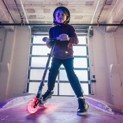 Aero 2 Wheel Kick Scooter for Kids Ages 5-7 or 5-8 or 6-10 or 6-12 with Dynamic - Picture 5 of 6