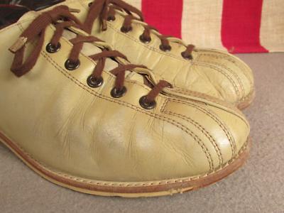 靴 60s Brunswick Bowling Shoe Vintage 1960s Brunswick Womens Bowling Lane Shoes Double Toe