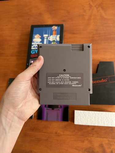 Gyromite (Nintendo NES) Excellent Condition 5 Screw Hangtab Intact CIB w/ Poster - Picture 15 of 15