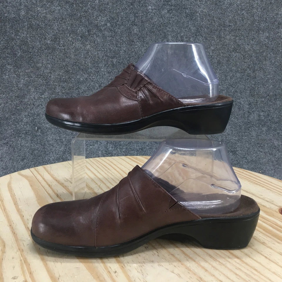Clarks Shoes Womens 8.5 M Mule Clogs Brown Leather Closed Toe Casual Block 38599 Foto 2 de 4