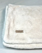 UNHIDE For Love Not Fur - Faux Fur Throw Blanket "Beige Bear"  50 x 60 * So SOFT