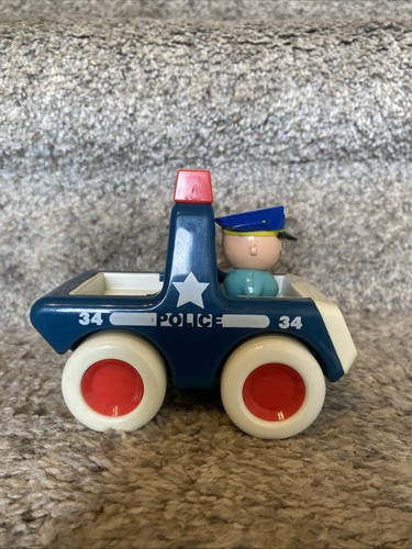 Vintage 10 Piece Toy Police And Police Car Bundle - Picture 4 of 17