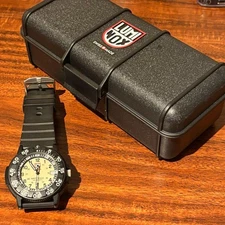 LUMINOX Original Navy Seal 3000 Series 3013 43mm 200m Quartz Ronda 515