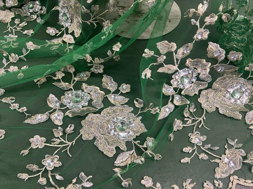 "Tela de encaje bordada con diamantes de imitación oro verde plata 50"" de ancho vendida por yarda" - Imagen 5 de 7